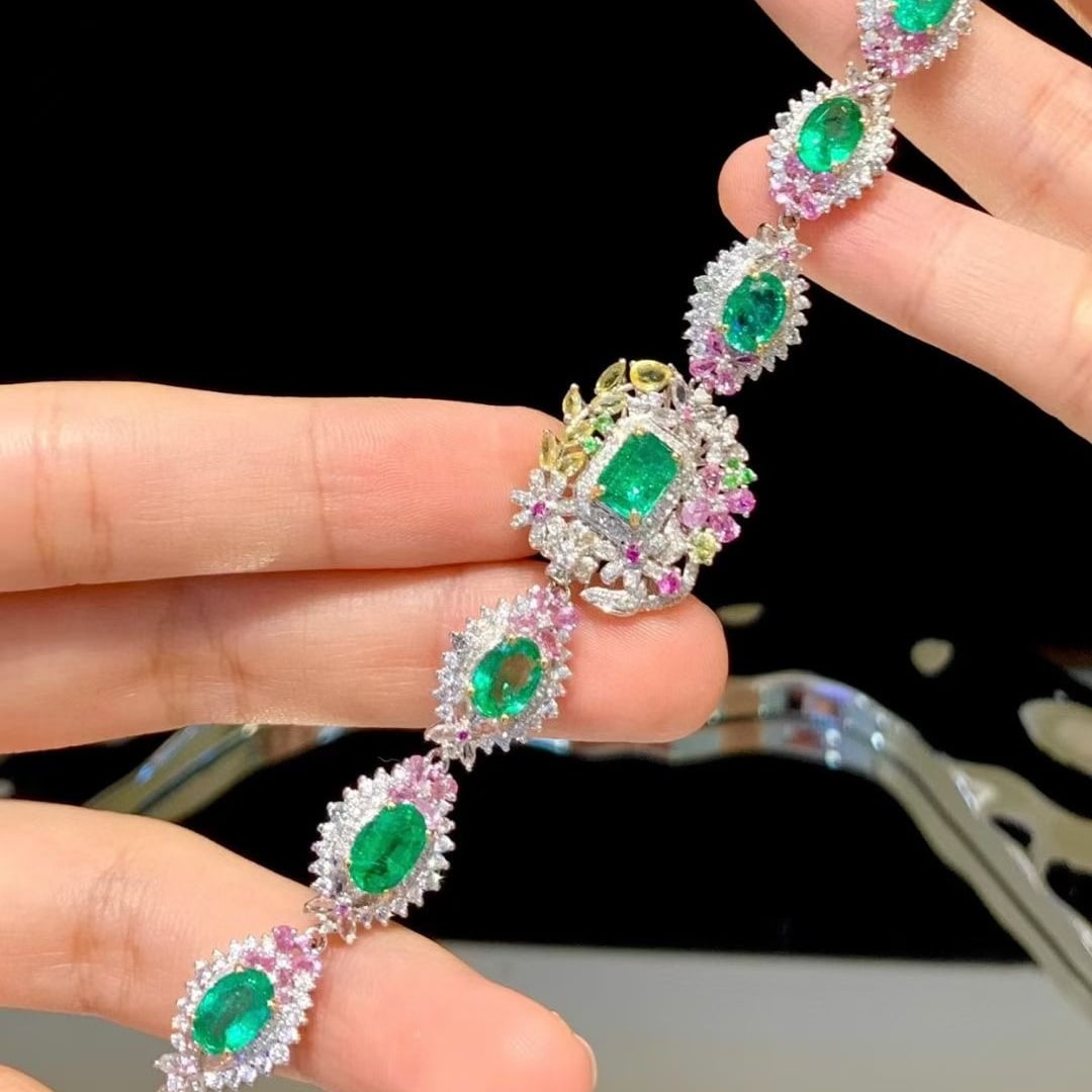 14k Gold 5.5 Ct Natural Emerald & Diamond Bracelet - 2
