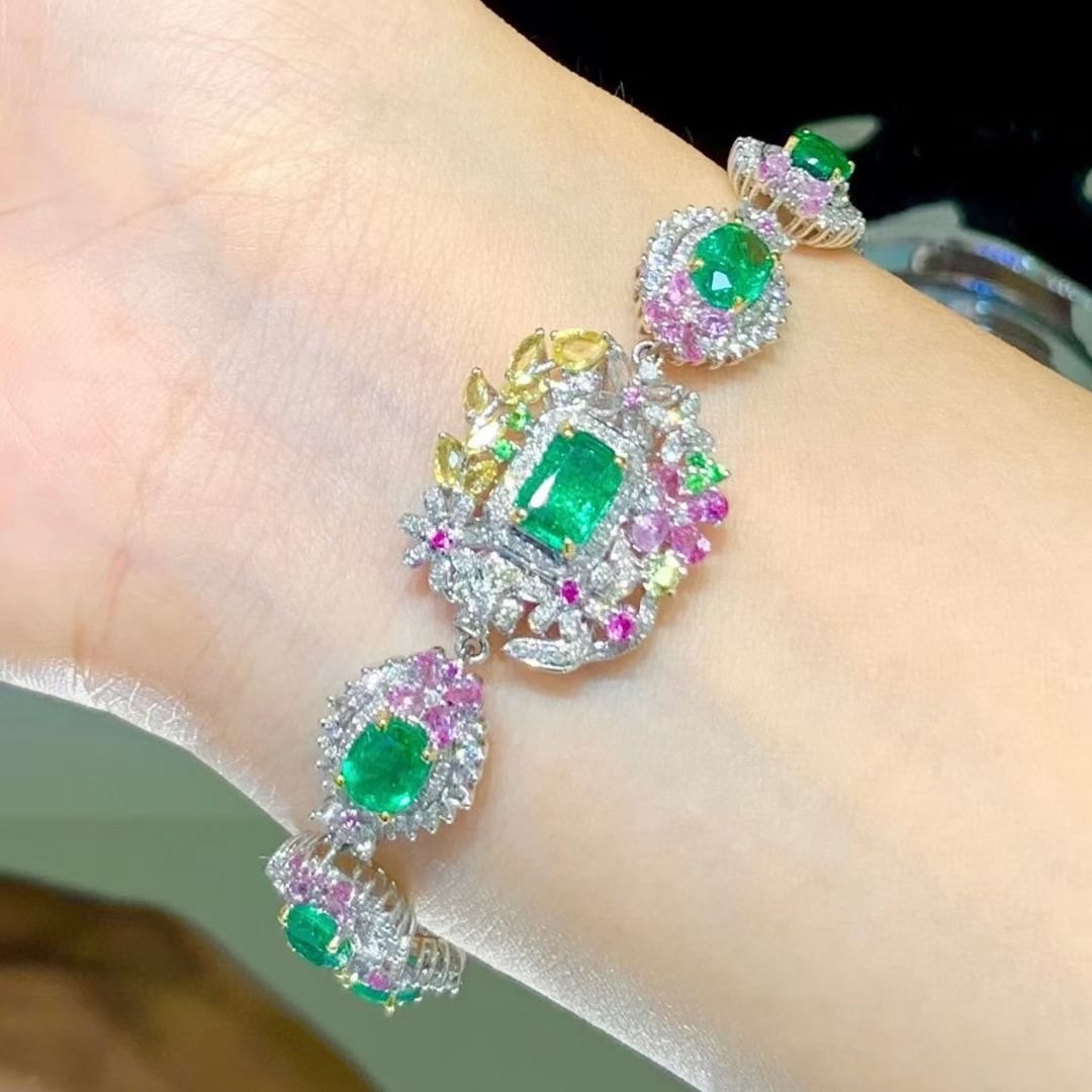 14k Gold 5.5 Ct Natural Emerald & Diamond Bracelet - 5