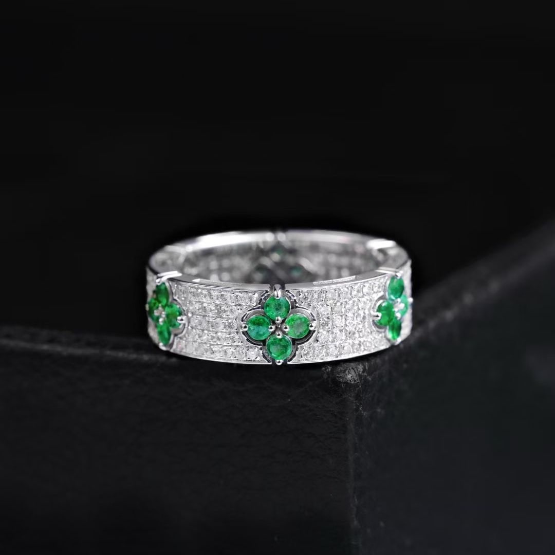 14k Gold 1.7 Ctw Vivid Green Natural Emerald & Diamond Ring - 2