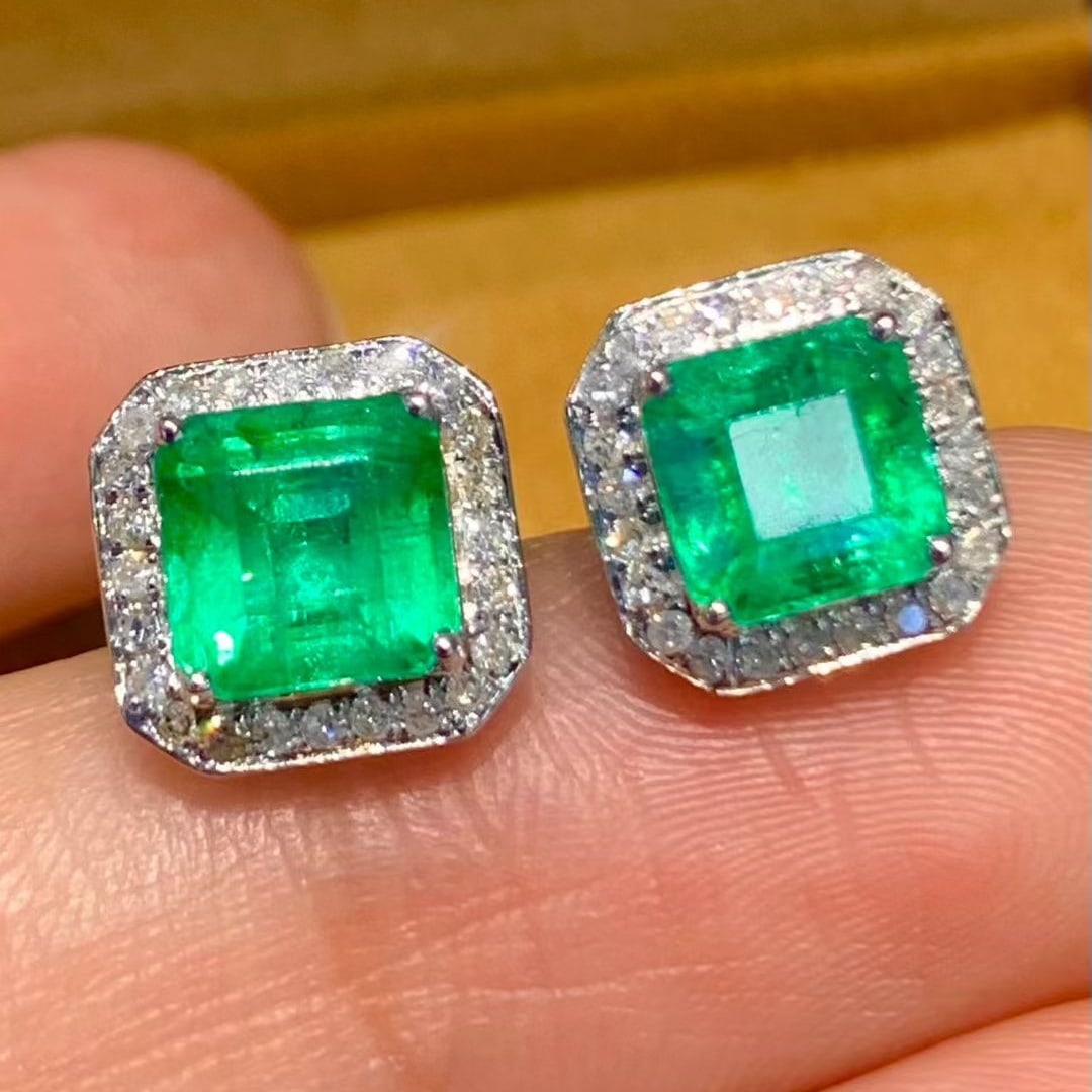 14k Gold 2.2 Ct Vivid Green Natural Emerald & Diamond Earrings - 2