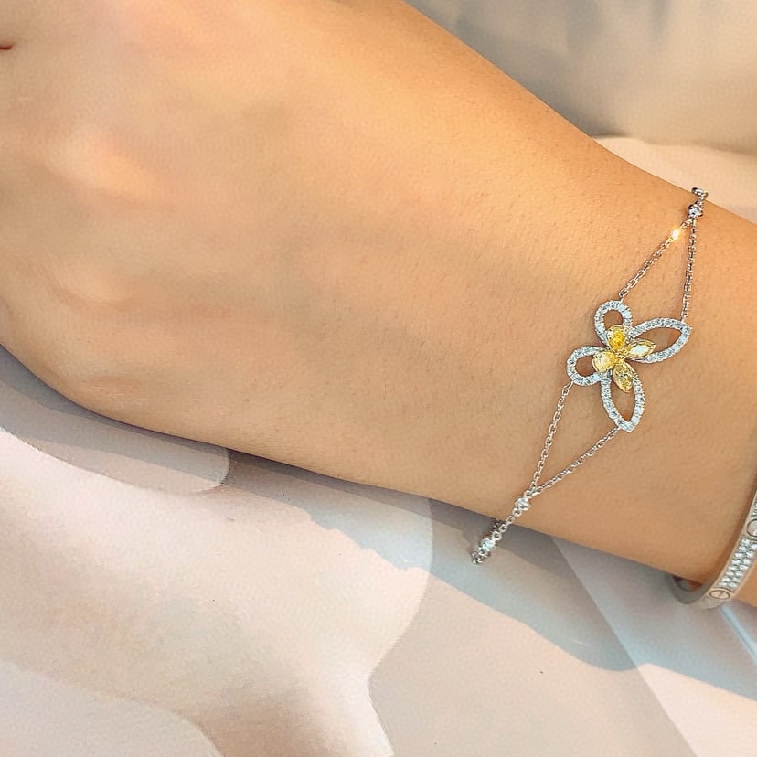 14k Gold 0.75 Ct Natural Color Diamond Bracelet: Ref:231078012 // gold content:14k gold // main gemstone:diamond // shape:multiple // carat weight:0. 75ct // clarity grade:vs-si // color:color // treatment:natural // Condition: New Low Estimate: