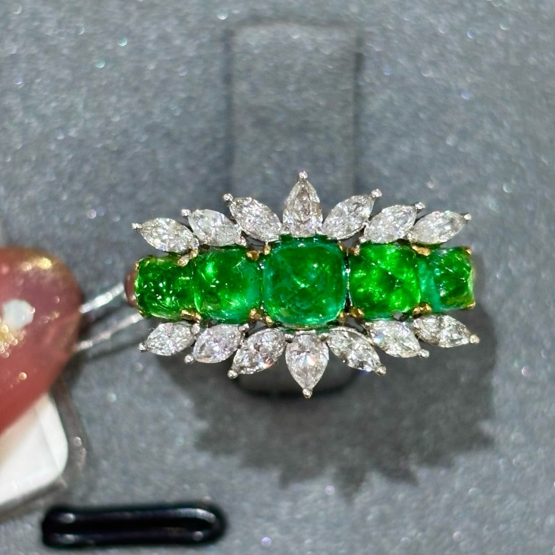 14k Gold 2.32 Ctw Vivid Green Natural Emerald & Diamond Ring - 2