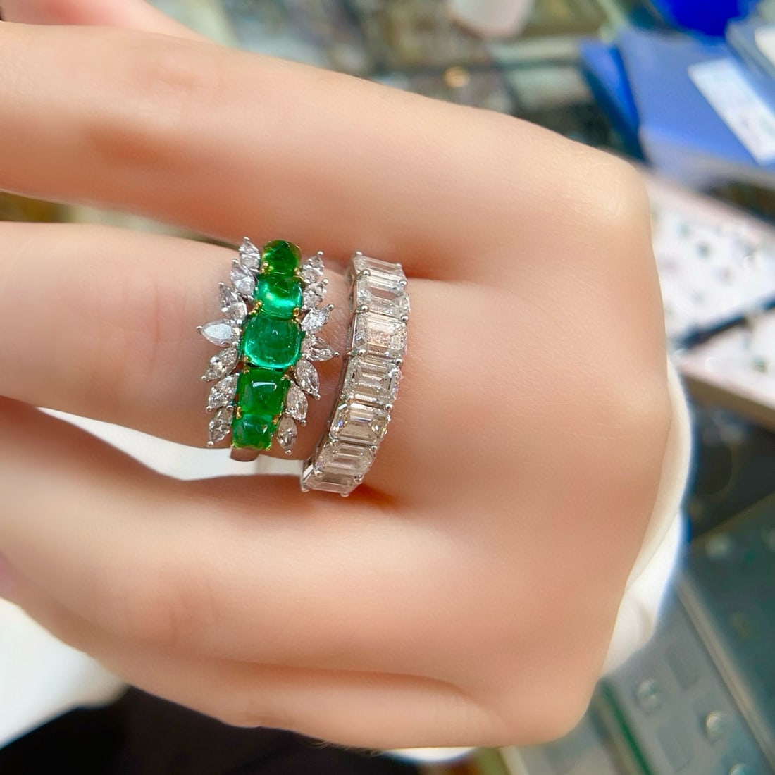 14k Gold 2.32 Ctw Vivid Green Natural Emerald & Diamond Ring - 8