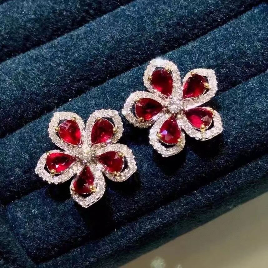 14k Gold 2.10 Ctw Vivid Red Natural Ruby & Diamond & Flowers Earrings: Ref:231078035 // gold content:14k gold // main gemstone:ruby // shape:pear // carat weight:1. 6ct // color:vivid red // treatment:natural // // adjacent gemstone 2 : diamond // shape:round // carat we