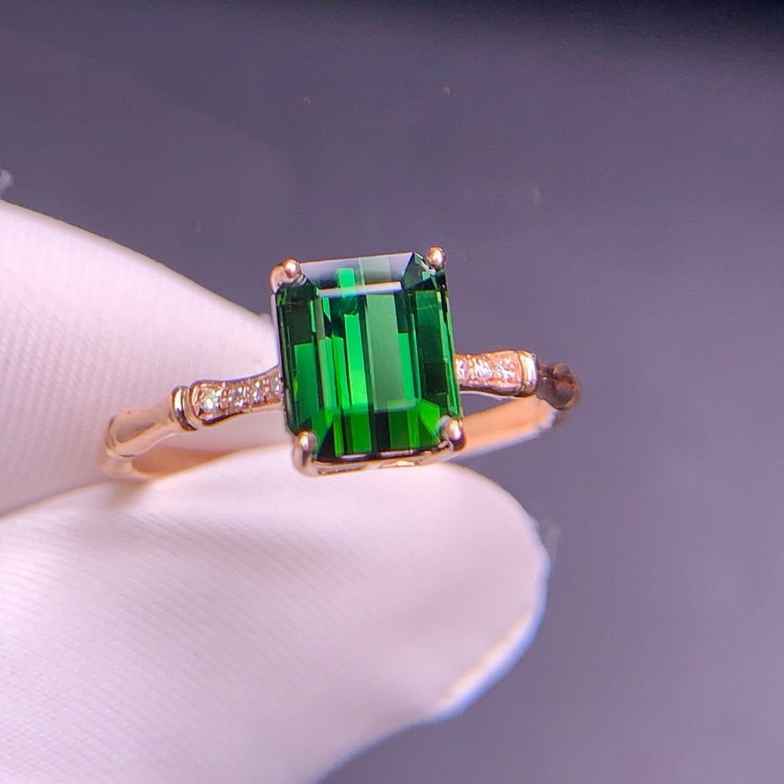 14k Gold 2.1 Ct Natural Tourmaline & Diamond Ring: Ref:231078068 // gold content:14k gold // ring size:7. 25us // // main gemstone:tourmaline // shape:octagonal // carat weight:2. 1ct // color:green // treatment:natural // // adjacent gemstone 2 :