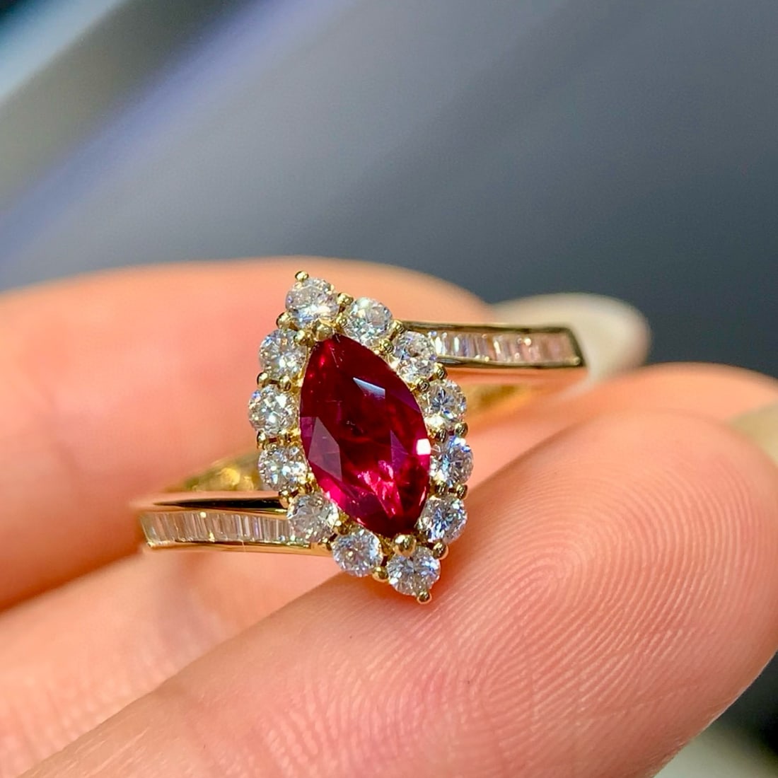 14k Gold 1.15 Ctw Natural Ruby & Diamond Ring: Ref:231078083 // gold content:14k gold // ring size:7. 25us // // main gemstone:ruby // shape:marquise // carat weight:0. 68ct // color:red // treatment:natural // // adjacent gemstone 2 : diamond // 