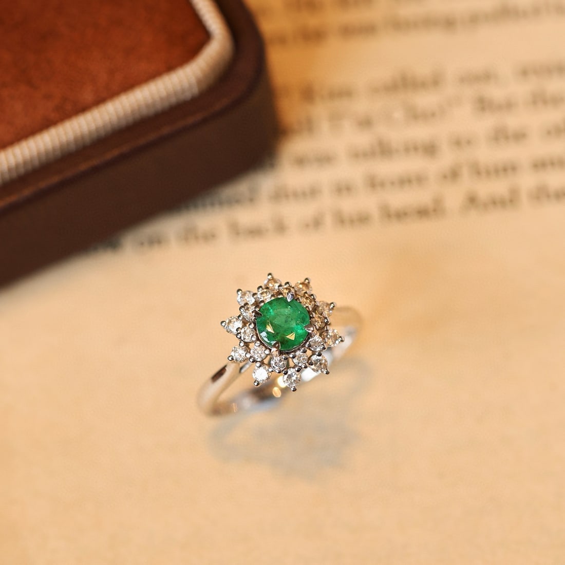 14k Gold 1.05 Ctw Vivid Green Natural Emerald & Diamond Ring - 7
