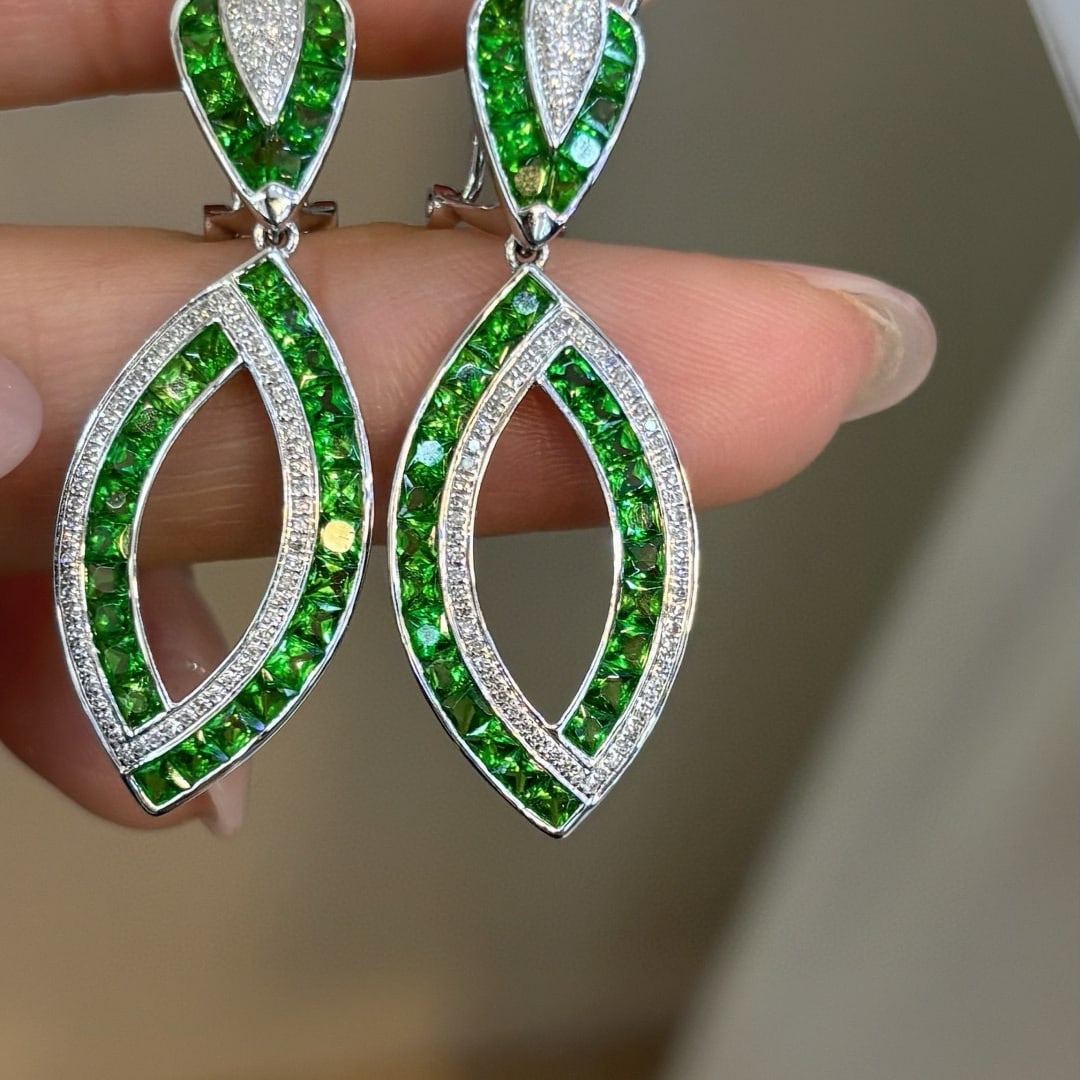 14k Gold 5.5 Ct Natural Tsavorite & Diamond Earrings - 5