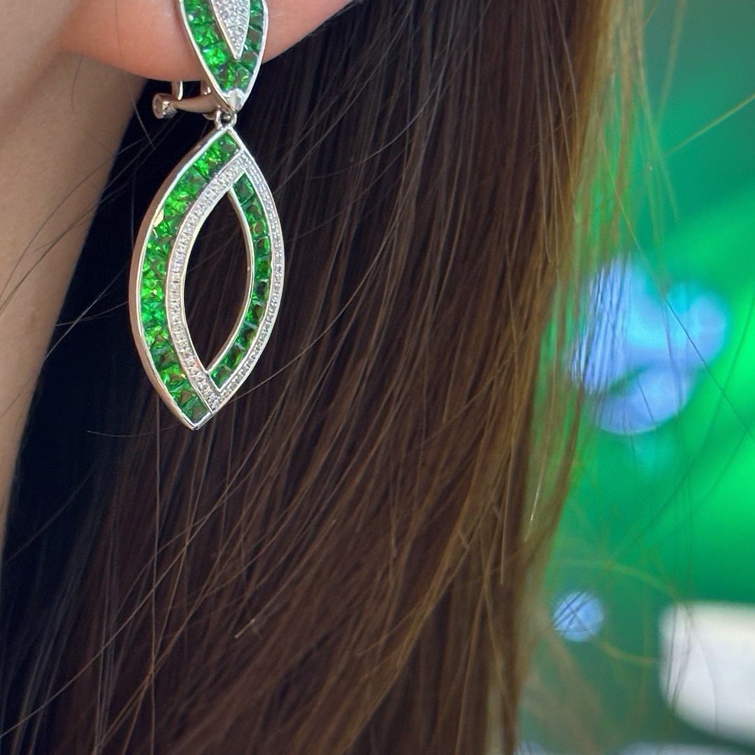 14k Gold 5.5 Ct Natural Tsavorite & Diamond Earrings - 7