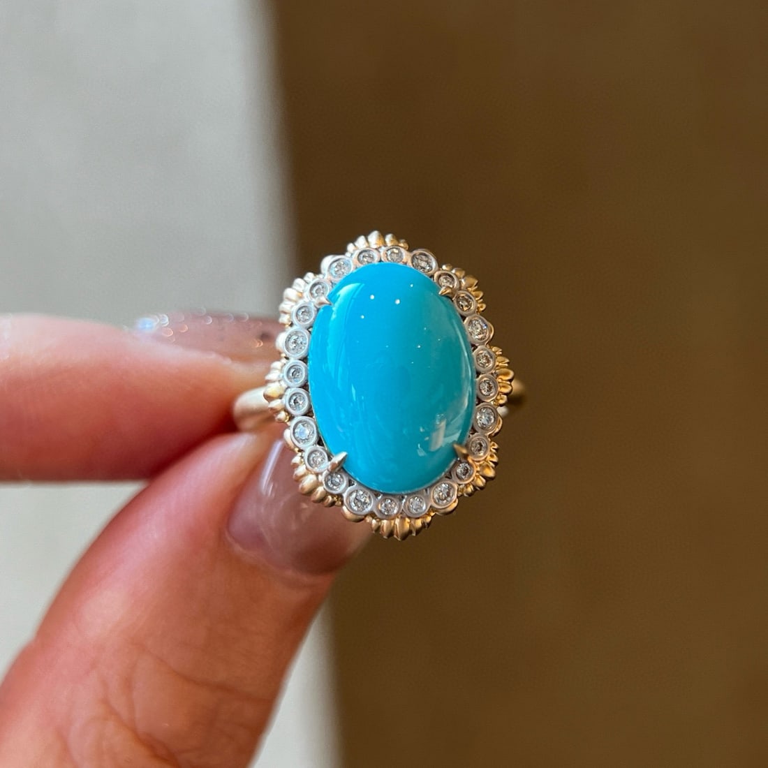 14k Gold 4.93 Ctw Natural Turquoise & Diamond Ring: Ref:231078096 // gold content:14k gold // ring size:7. 25us // // main gemstone:turquoise // shape:oval // carat weight:4. 78ct // color:blue // treatment:natural // // adjacent gemstone 2 : diamond