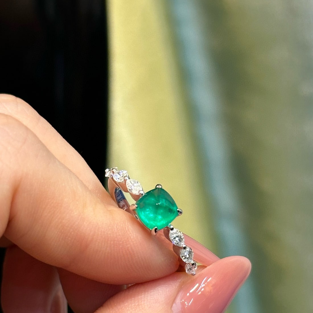 14k Gold 1.76 Ctw Vivid Green Natural Emerald & Diamond Ring - 2