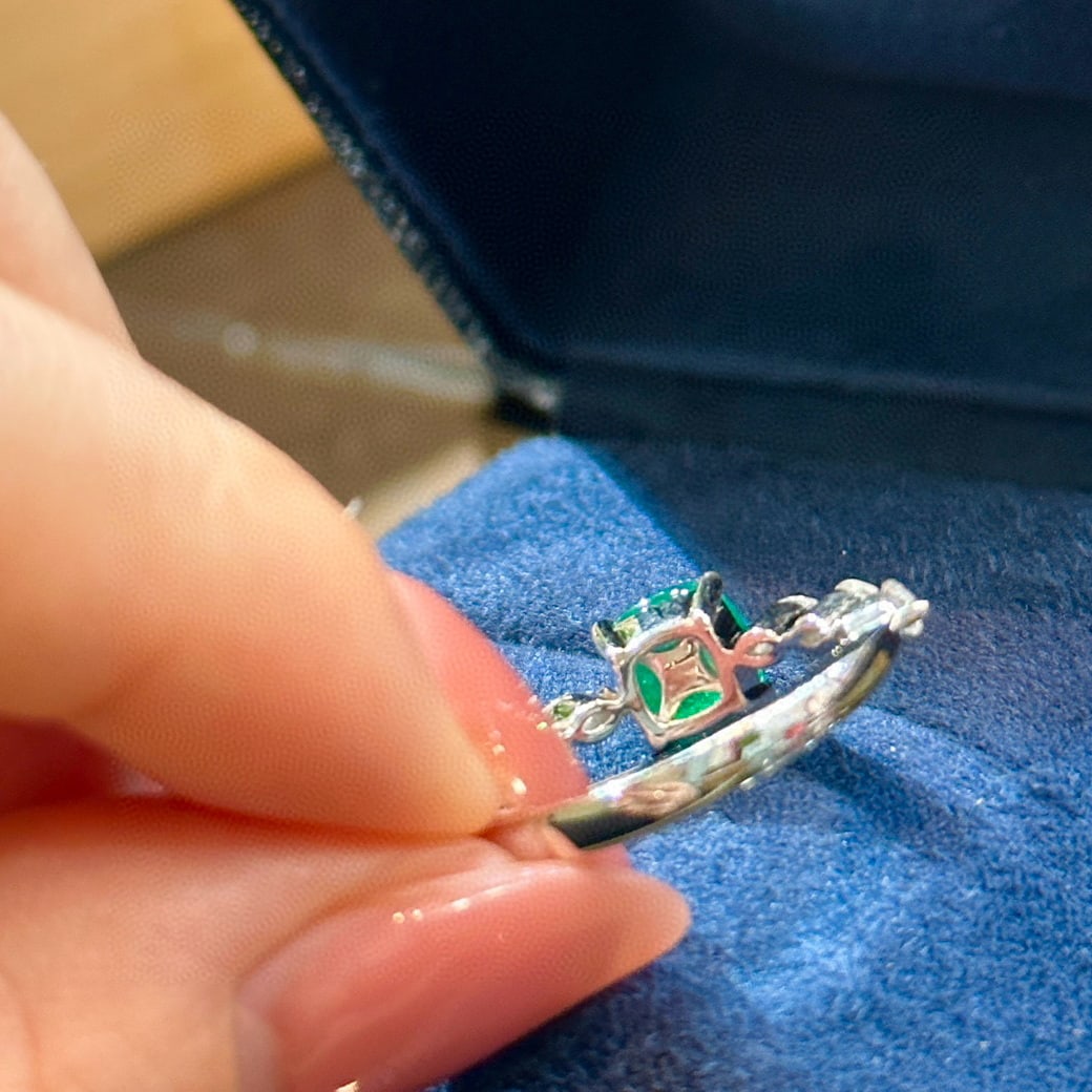 14k Gold 1.76 Ctw Vivid Green Natural Emerald & Diamond Ring - 5