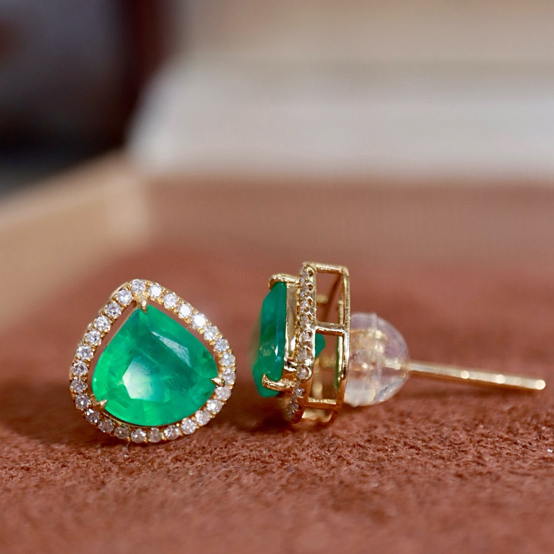 14k Gold 1.97 Ctw Natural Emerald & Diamond Earrings - 2