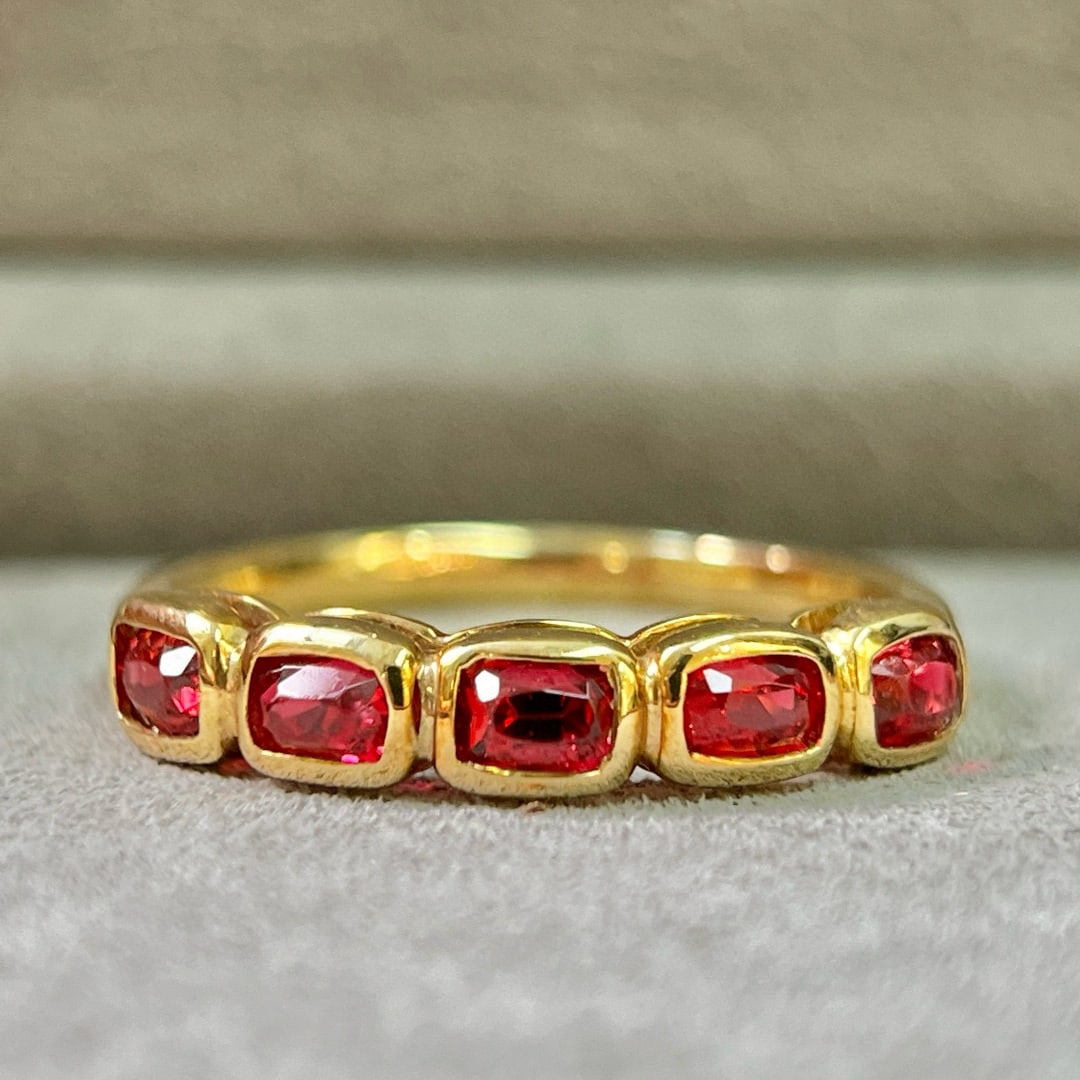 14k Gold 1.09 Ct Natural Spinel Ring: Ref:231078142 // gold content:14k gold // ring size:7. 25us // // main gemstone:spinel // shape:cushion // carat weight:1. 09ct // color:red // treatment:natural // Condition: New Low Estimate: