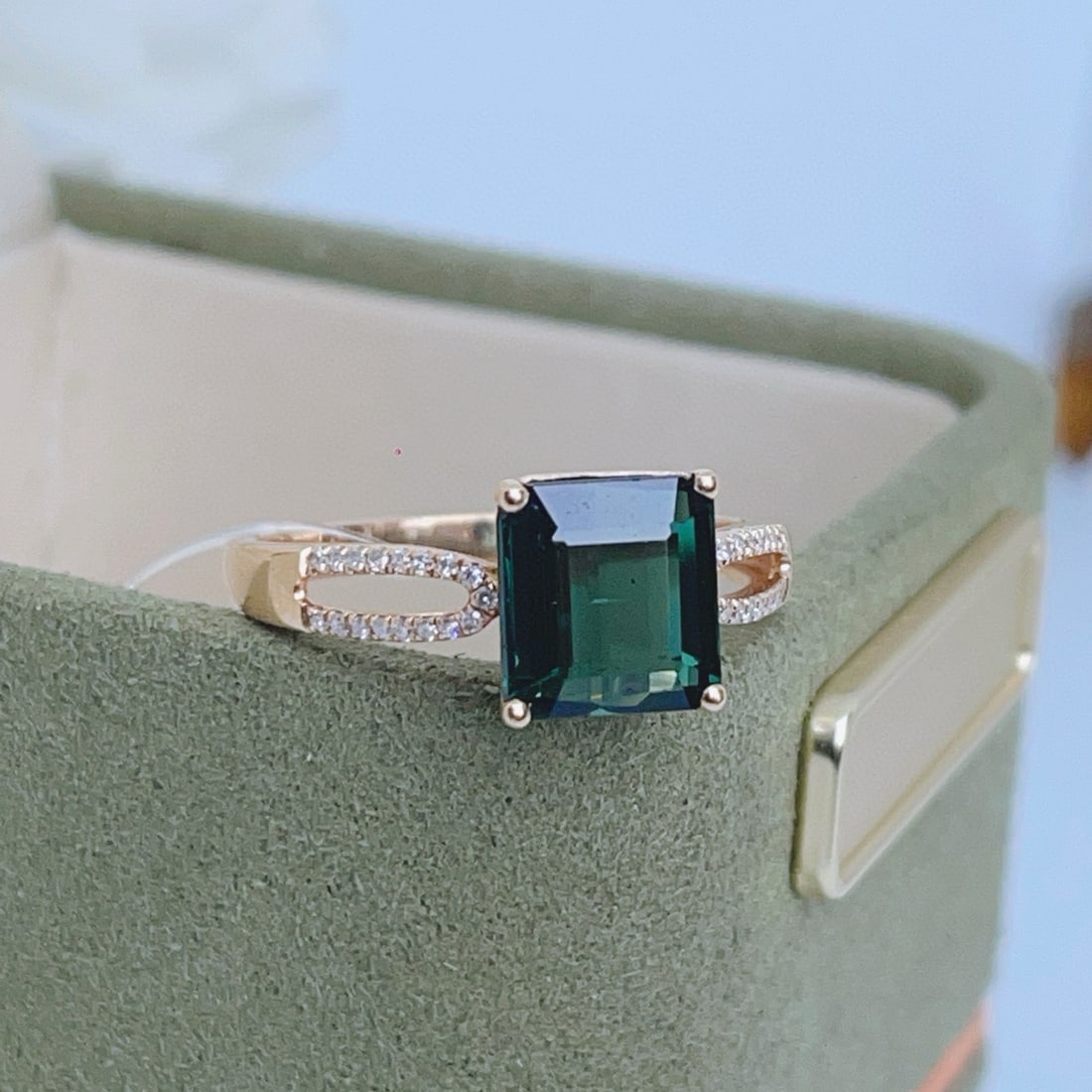 14k Gold 1.8 Ct Natural Tourmaline & Diamond Ring - 4