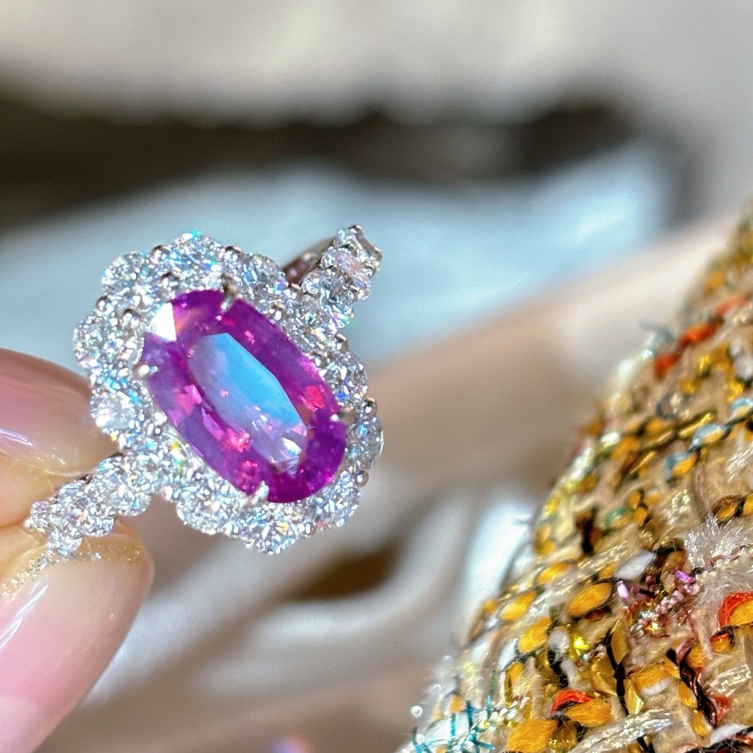 14k Gold 4.35 Ctw Natural Sapphire & Lab Grown Diamond Ring: Ref:231078163 // gold content:14k gold // ring size:7. 25us // // main gemstone:sapphire // shape:oval // carat weight:2. 65ct // color:purple // treatment:natural // // adjacent gemstone 2 : lab
