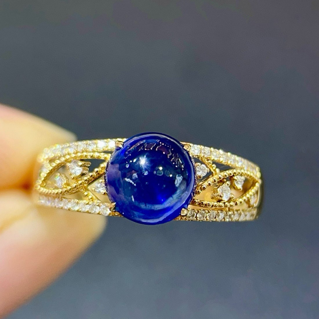 14k Gold 2.19 Ctw Natural Sapphire & Diamond Ring: Ref:231078174 // gold content:14k gold // ring size:7. 25us // // main gemstone:sapphire // shape:round // carat weight:2. 07ct // color:blue // treatment:natural // cut grade:g // // adjacent