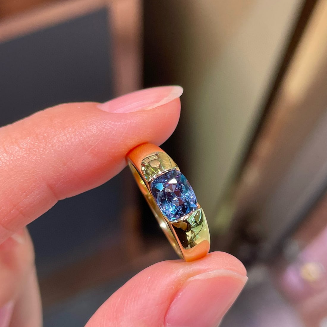 14k Gold 1.37 Ct Natural Spinel Ring: Ref:231078199 // gold content:14k gold // ring size:7. 25us // // main gemstone:spinel // shape:cushion // carat weight:1. 37ct // color:blue // treatment:natural // Condition: New Low Estimate: