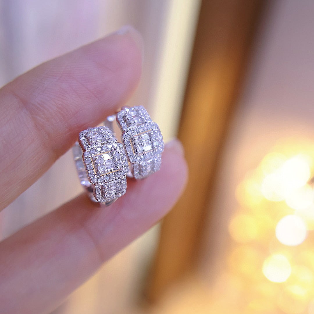 14k Gold 0.8 Ct Natural H Diamond Earrings: Ref:231078203 // gold content:14k gold // main gemstone:diamond // shape:multiple // carat weight:0. 8ct // clarity grade:vs-si // color:h // treatment:natural // Condition: New Low Estimate: 2200.00