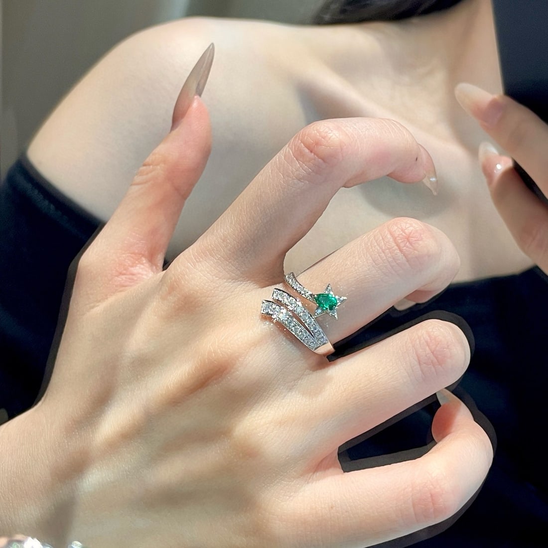 14k Gold 0.3 Ct Vivid Green Natural Emerald & Diamond Ring - 6