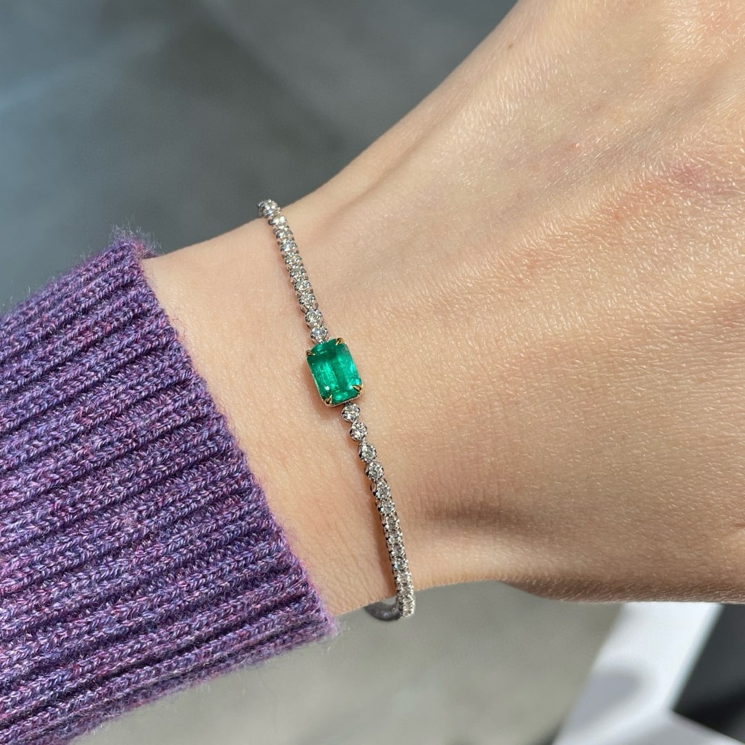 14k Gold 1.85 Ctw Vivid Green Natural Emerald & Diamond Bracelet - 2
