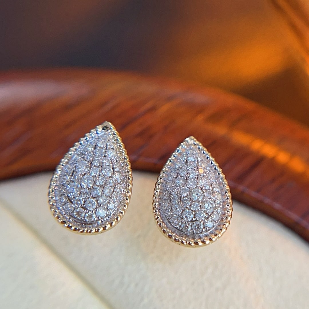 14k Gold 0.38 Ct Natural H Diamond Earrings: Ref:231078210 // gold content:14k gold // main gemstone:diamond // shape:round // carat weight:0. 38ct // clarity grade:vs-si // color:h // treatment:natural // cut grade:g // Condition: New Low Estim