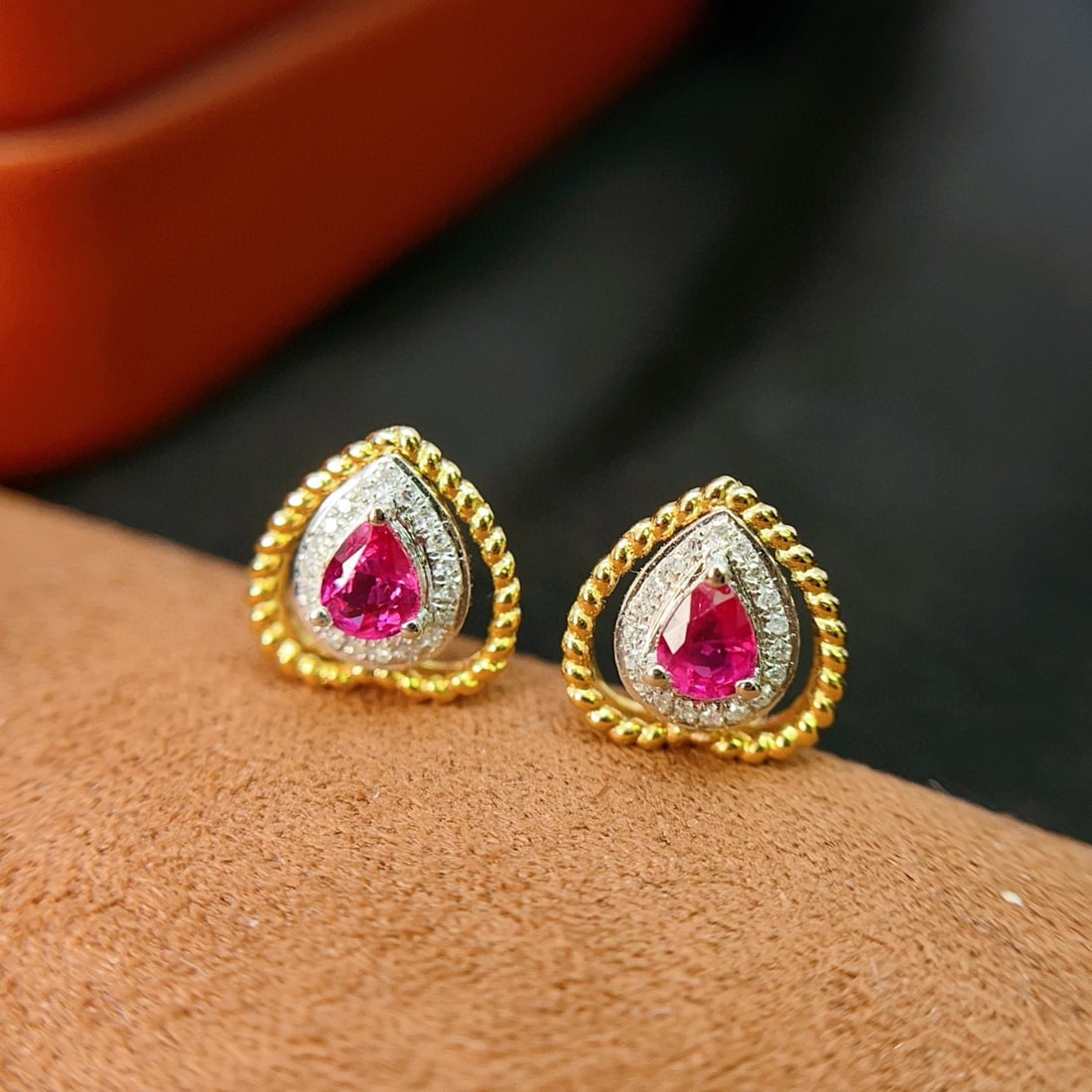 14k Gold 0.66 Ct Natural Ruby & Diamond Earrings - 6