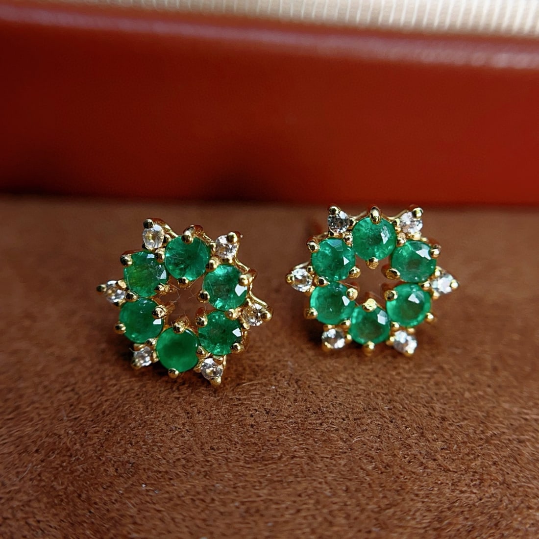14k Gold 1.30 Ct Natural Emerald & Sapphire Earrings - 4