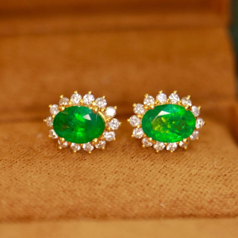 14k Gold 1.68 Ctw Vivid Green Natural Emerald & Diamond Earrings - 5