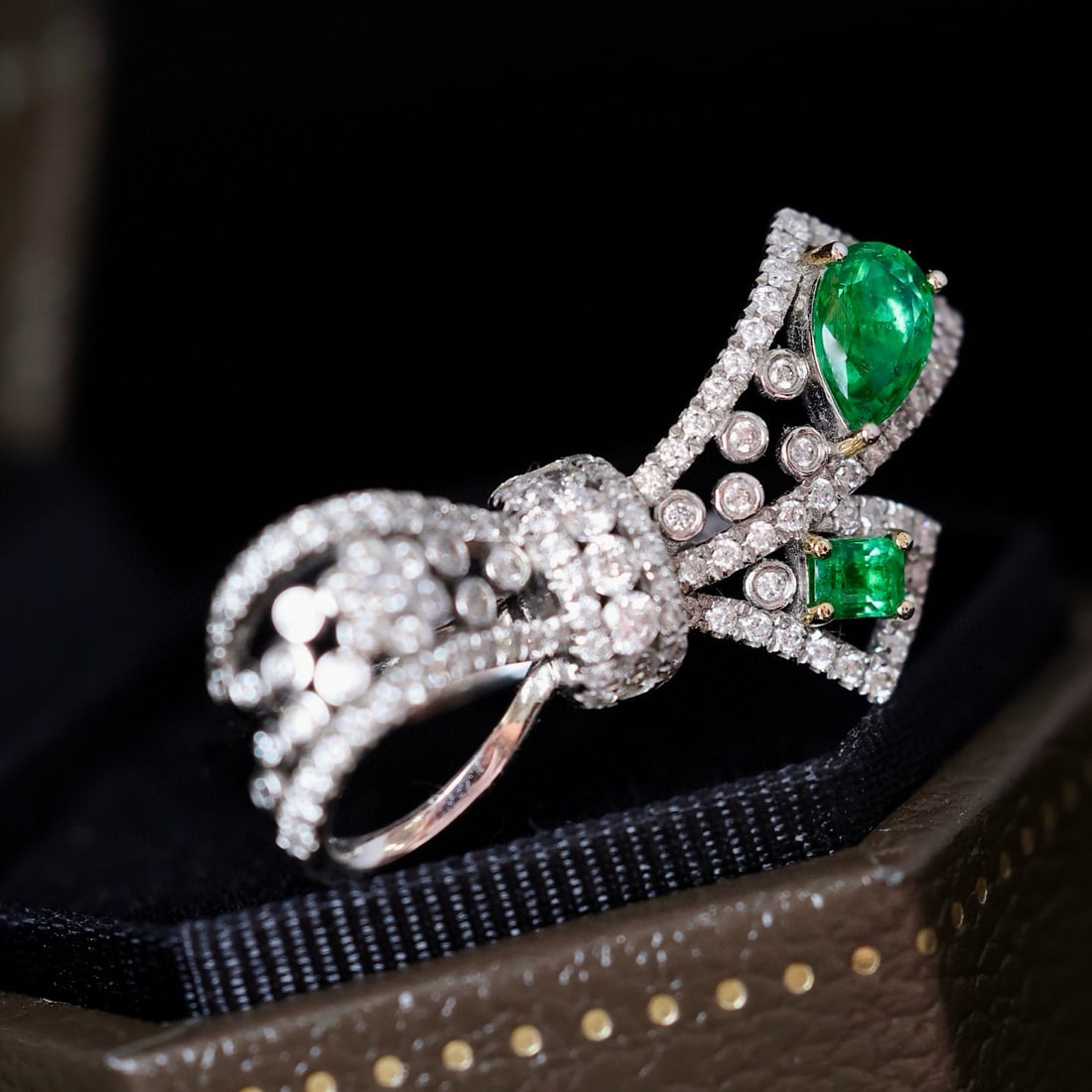 14k Gold 1.26 Ctw Vivid Green Natural Emerald & Diamond Ring - 2