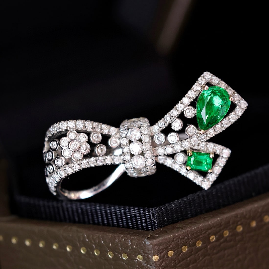 14k Gold 1.26 Ctw Vivid Green Natural Emerald & Diamond Ring - 3