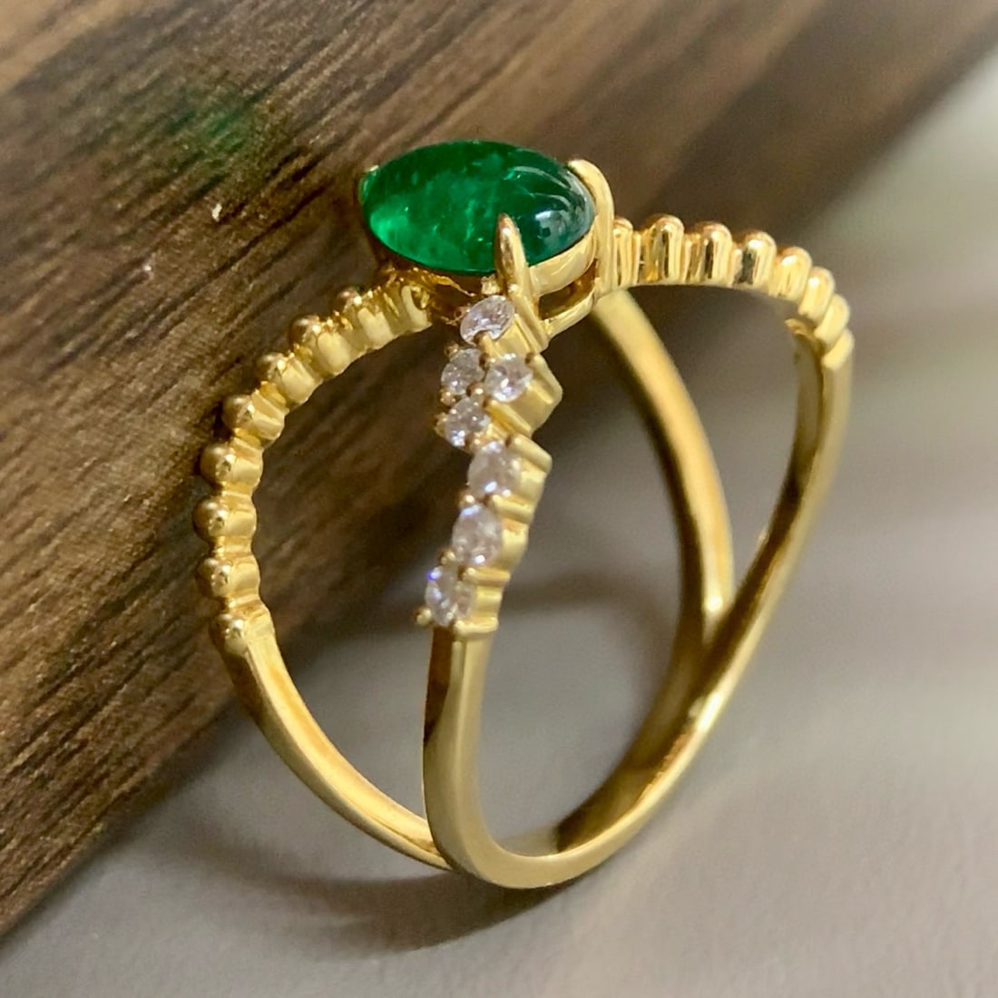 14k Gold 0.97 Ctw Vivid Green Natural Emerald & Diamond Ring - 3