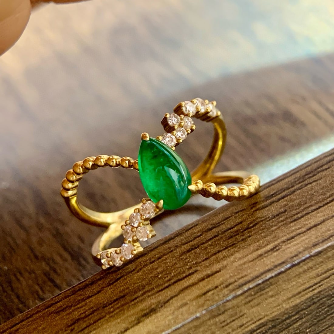 14k Gold 0.97 Ctw Vivid Green Natural Emerald & Diamond Ring - 4