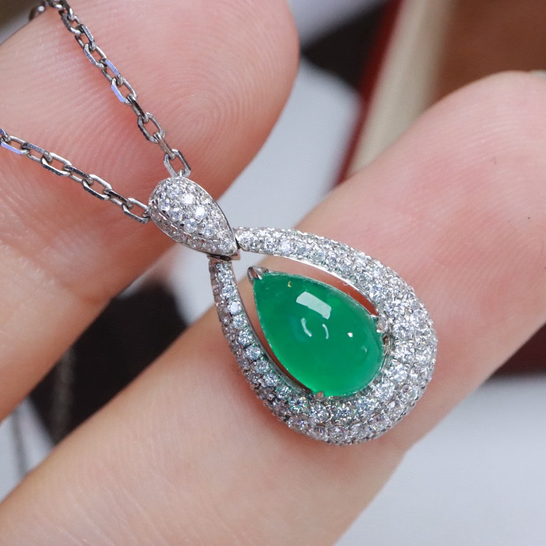 14k Gold 1.82 Ctw Vivid Green Natural Emerald & Diamond Pendant( Without Chain ) - 4