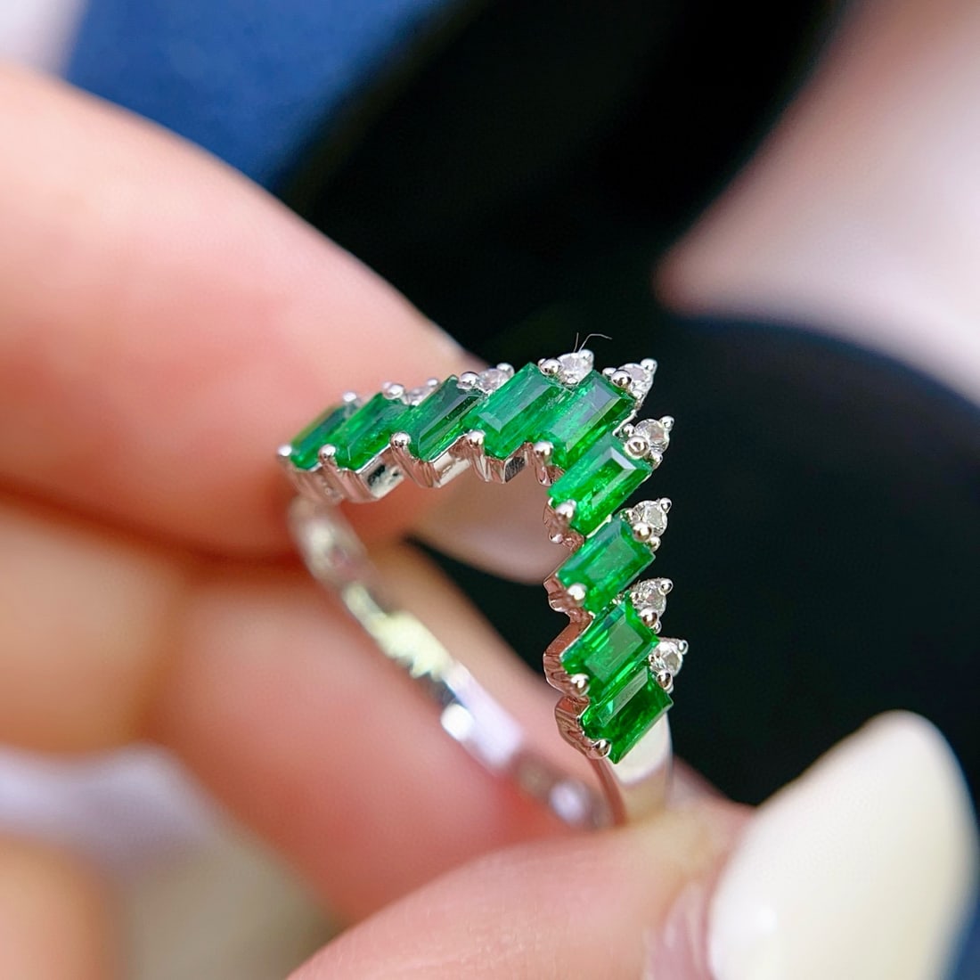14k Gold 1.85 Ct Vivid Green Natural Emerald & Sapphire Ring - 5