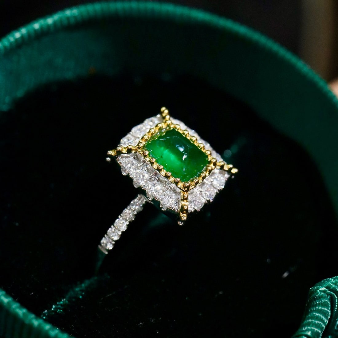 14k Gold 1.14 Ctw Vivid Green Natural Emerald & Diamond Ring - 4