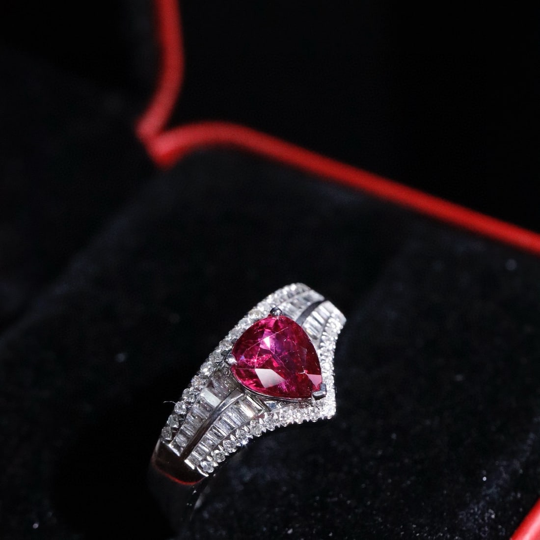 14k Gold 1.39 Ctw Natural Ruby & Diamond Ring - 3