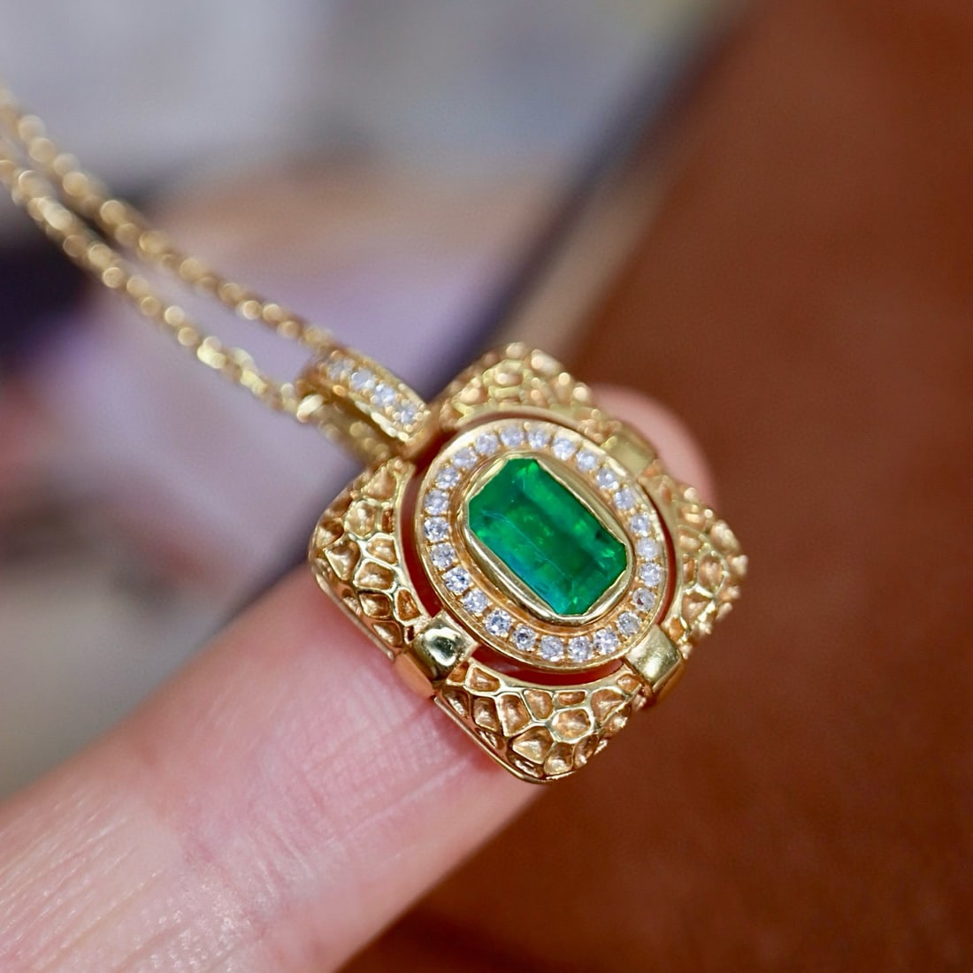 14k Gold 0.47 Ctw Vivid Green Natural Emerald & Diamond Pendant( Without Chain ) - 7
