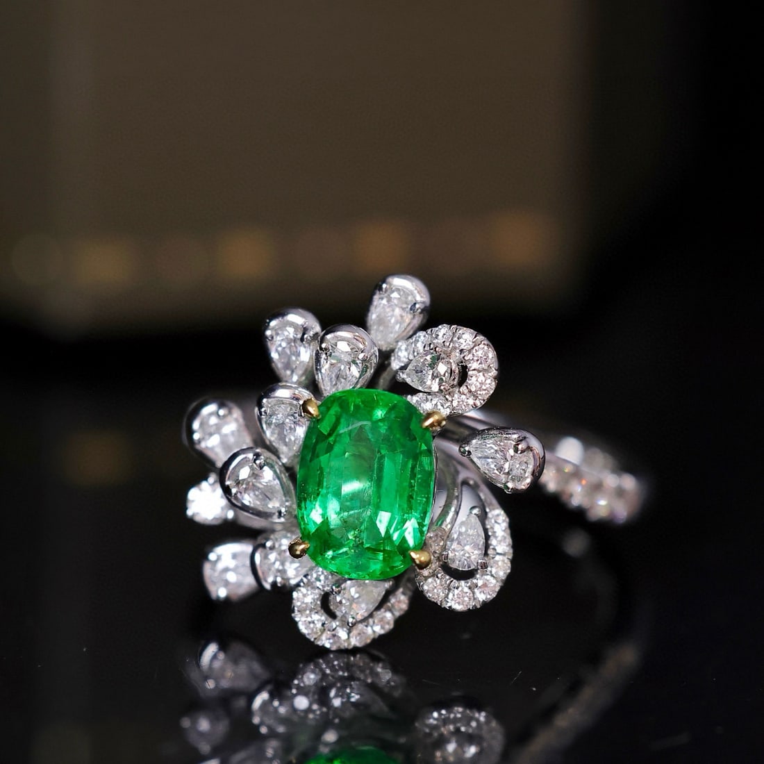 14k Gold 1.99 Ctw Vivid Green Natural Emerald & Diamond Ring: Ref:231078332 // gold content:14k gold // ring size:7. 25us // // main gemstone:emerald // shape:cushion // carat weight:1. 35ct // color:vivid green // treatment:natural // // adjacent gemstone 2 : d