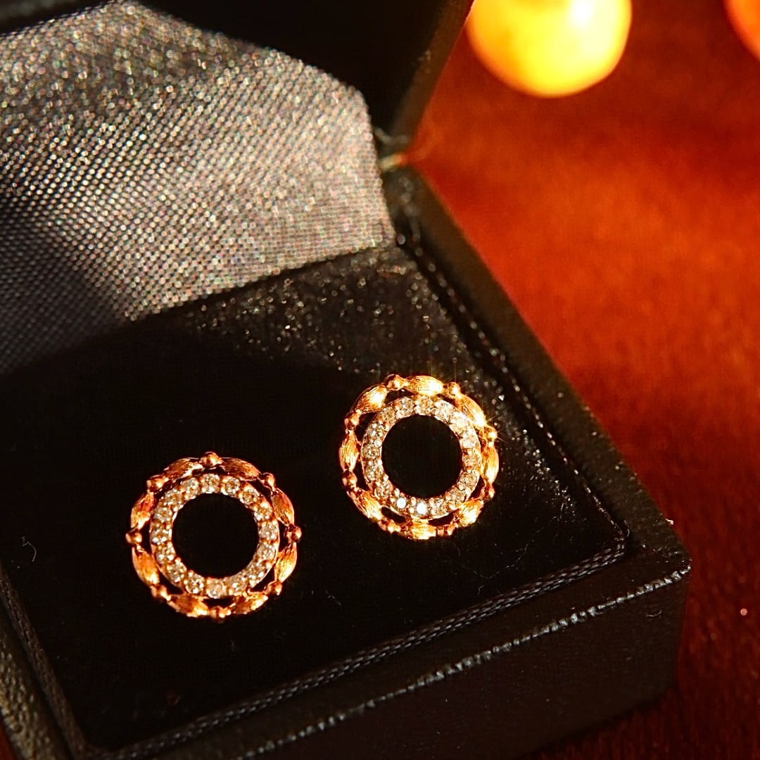 14k Gold 0.2 Ct Natural H Diamond Earrings: Ref:231078333 // gold content:14k gold // main gemstone:diamond // shape:round // carat weight:0. 2ct // clarity grade:vs-si // color:h // treatment:natural // cut grade:g // Condition: New Low