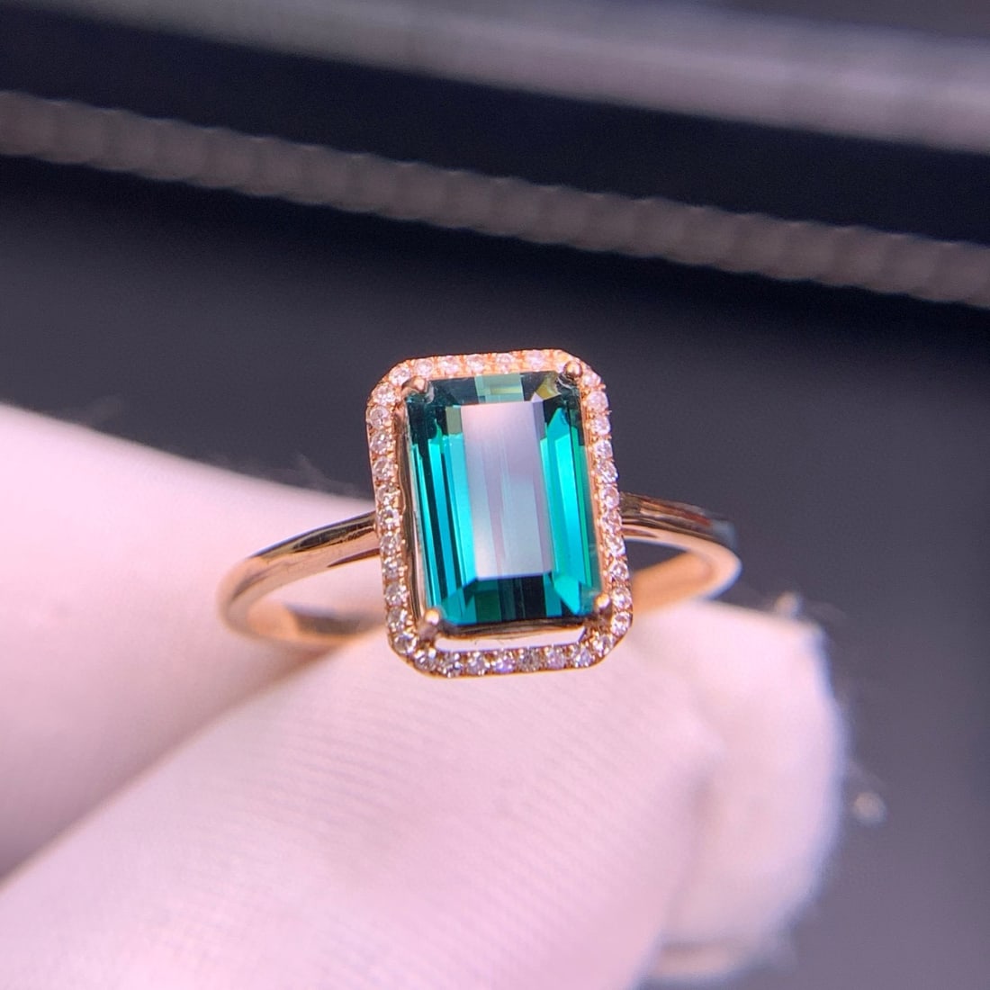 14k Gold 1.8 Ct Natural Tourmaline & Diamond Ring: Ref:231078341 // gold content:14k gold // ring size:7. 25us // // main gemstone:tourmaline // shape:octagonal // carat weight:1. 8ct // color:blue // treatment:natural // // adjacent gemstone 2 :