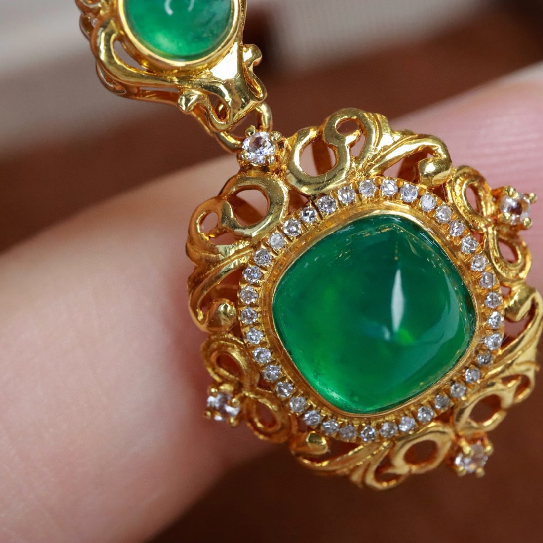 14k Gold 2.5 Ct Natural Emerald & Diamond & Sapphire Pendant( Without Chain ) - 4