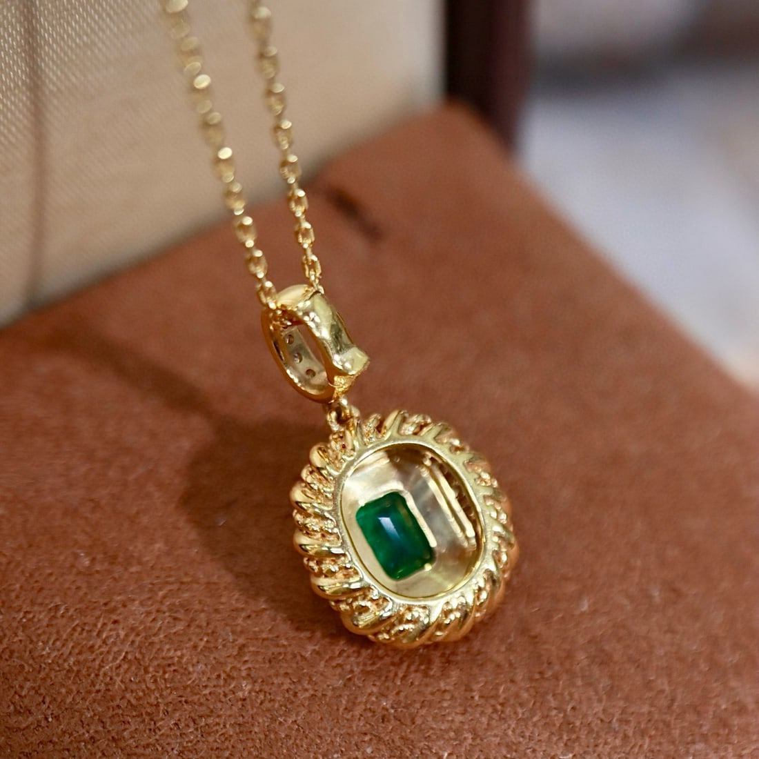 14k Gold 0.70 Ctw Vivid Green Natural Emerald & Diamond Pendant( Without Chain ) - 3