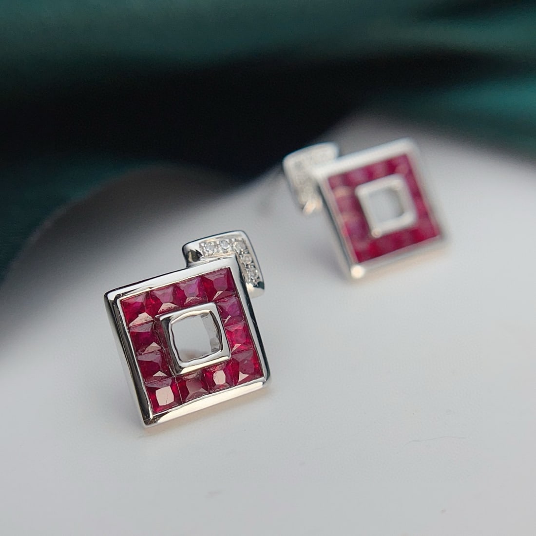 14k Gold 1.00 Ct Natural Ruby & Diamond Earrings - 4