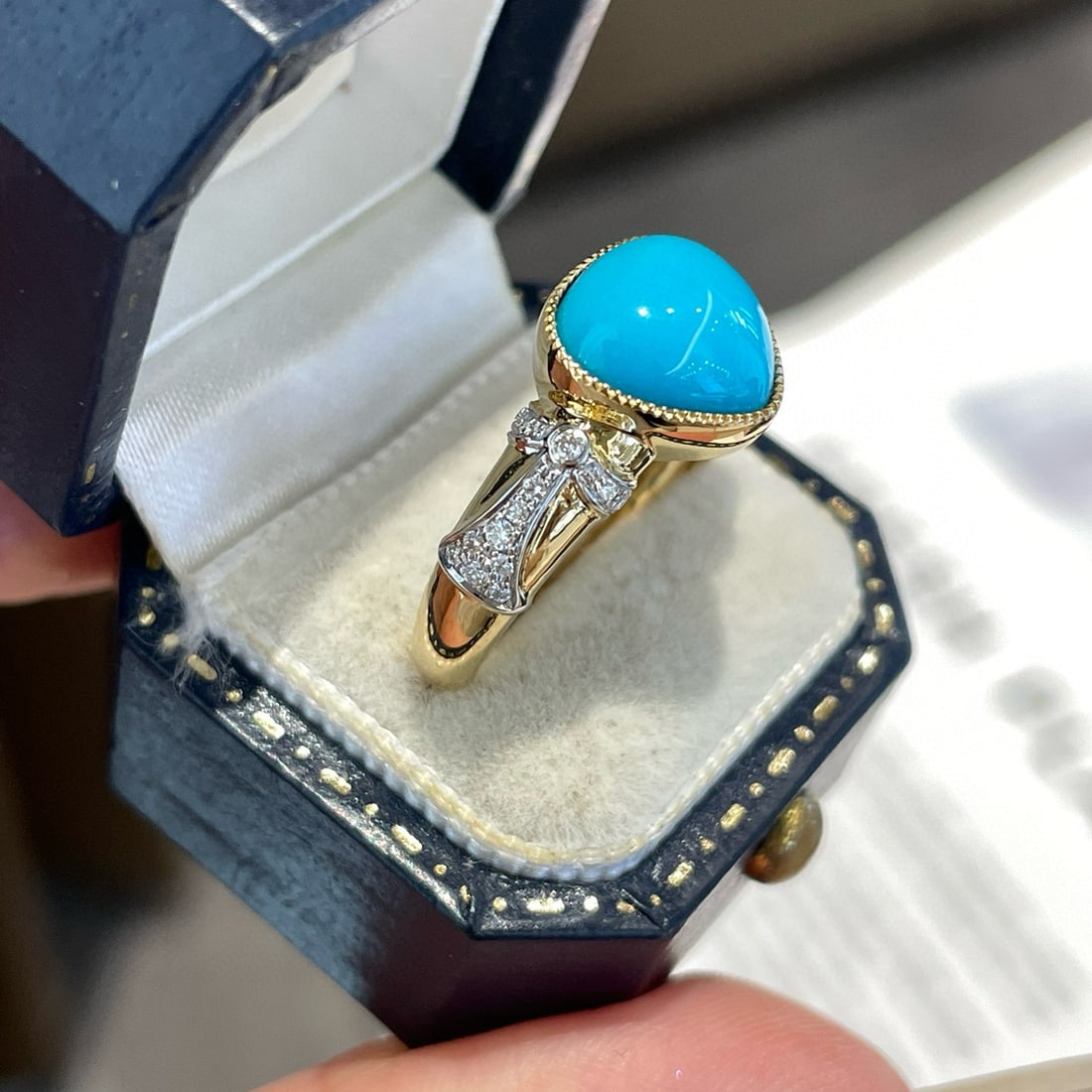 14k Gold 2.5 Ct Natural Turquoise & Diamond Ring - 2