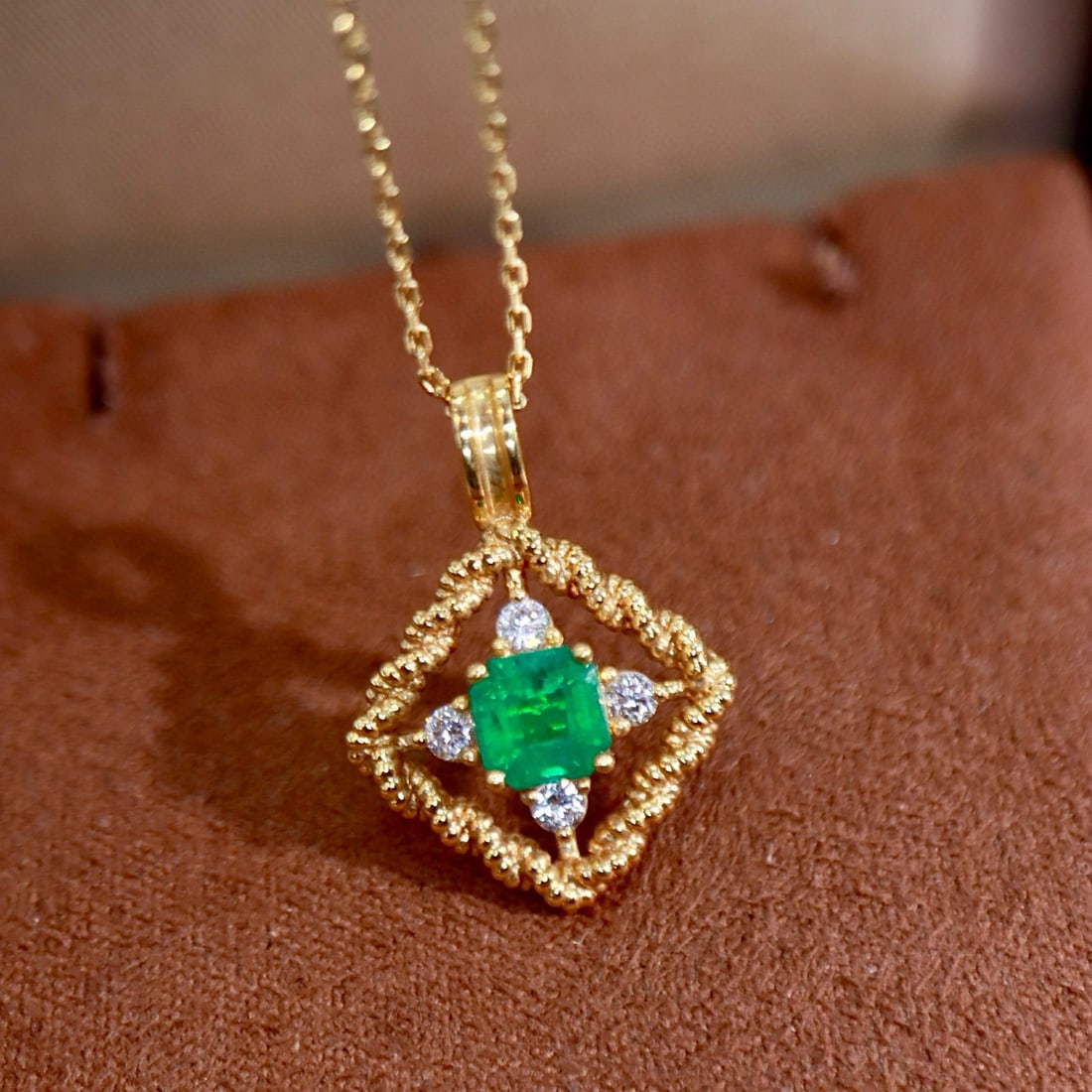 14k Gold 0.96 Ctw Vivid Green Natural Emerald & Diamond Pendant( Without Chain ) - 2