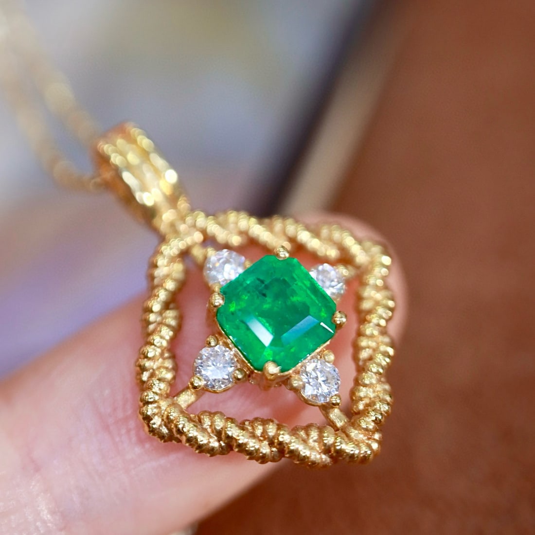 14k Gold 0.96 Ctw Vivid Green Natural Emerald & Diamond Pendant( Without Chain ) - 7