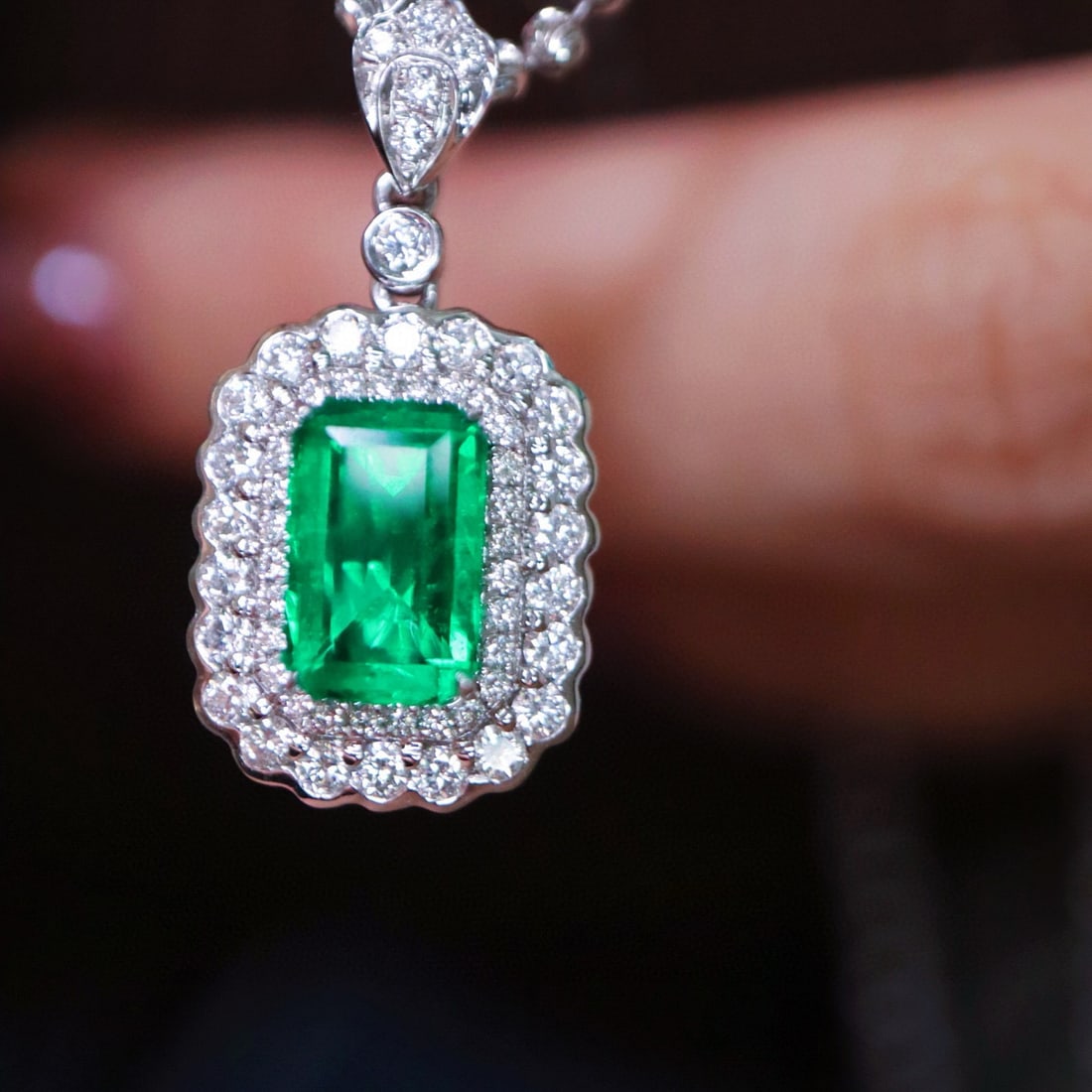 14k Gold 1.41 Ctw Vivid Green Natural Emerald & Diamond Pendant( Without Chain ) - 3