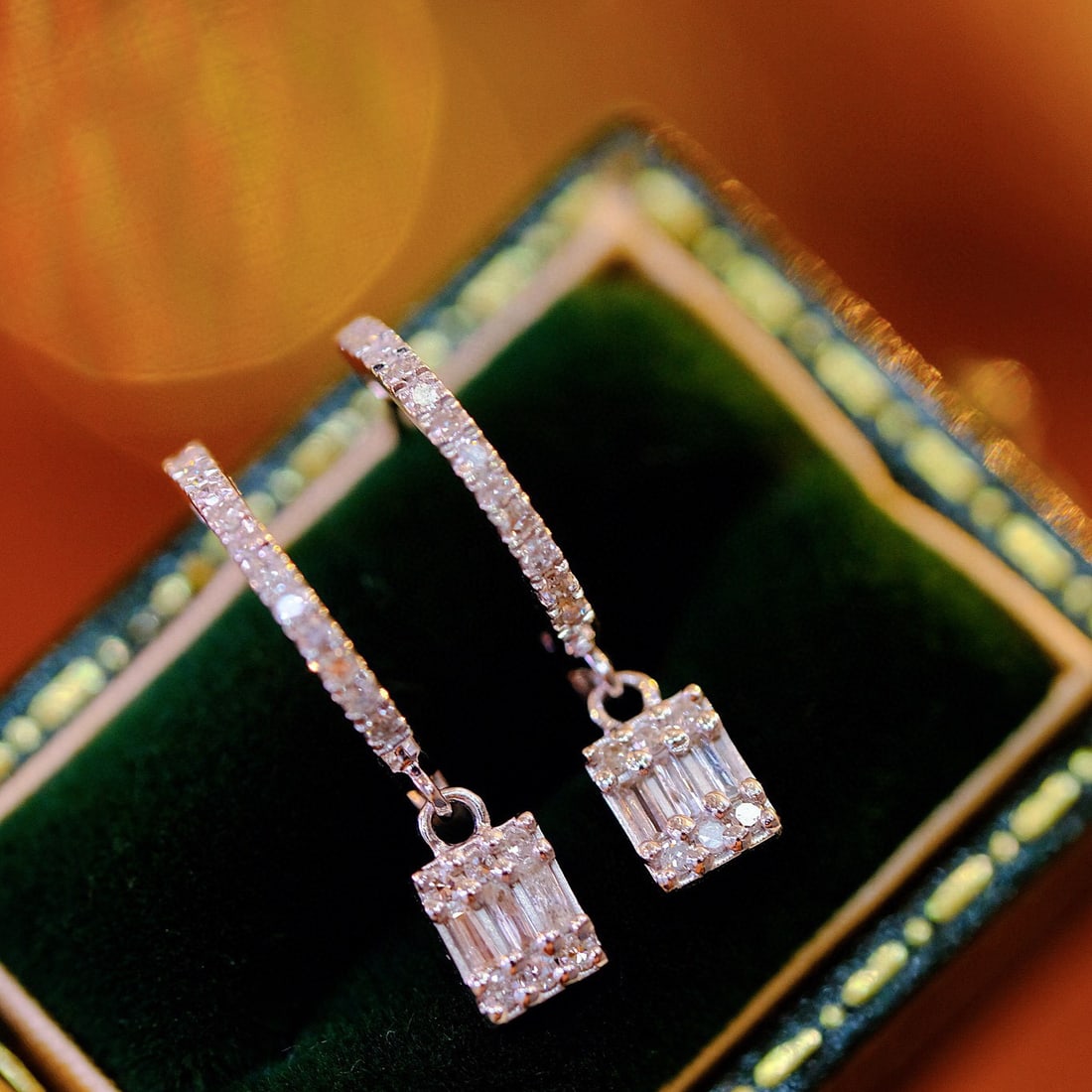 14k Gold 0.24 Ct Natural H Diamond Earrings: Ref:231078364 // gold content:14k gold // main gemstone:diamond // shape:multiple // carat weight:0. 24ct // clarity grade:vs-si // color:h // treatment:natural // Condition: New Low Estimate: