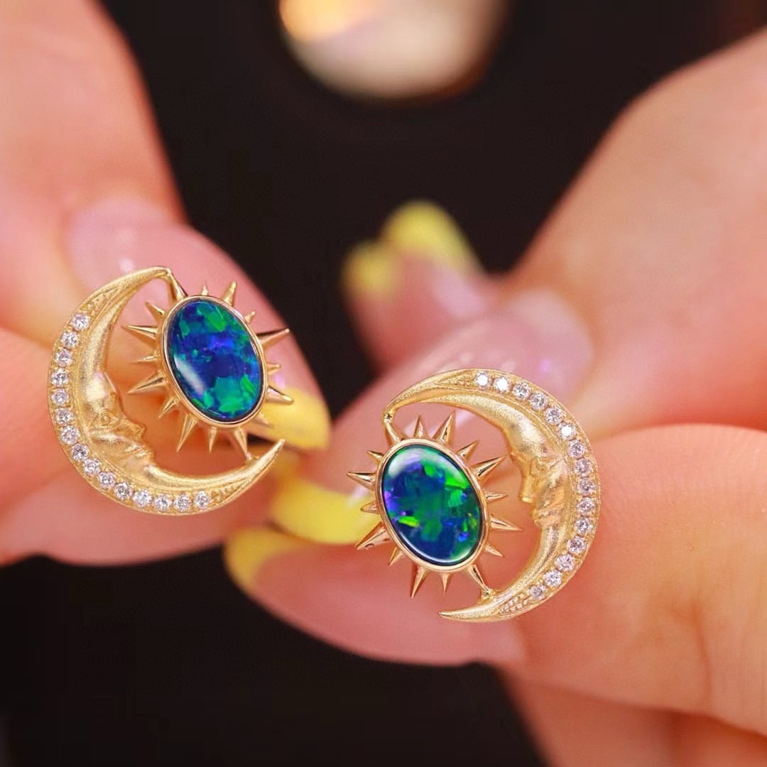14k Gold 0.98 Ctw Natural Opal & Diamond Earrings: Ref:231078381 // gold content:14k gold // main gemstone:opal // shape:oval // carat weight:0. 89ct // color:color // treatment:natural // // adjacent gemstone 2 : diamond // shape:round // carat
